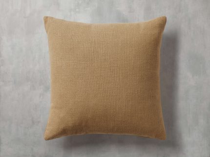 Izzy Pillow